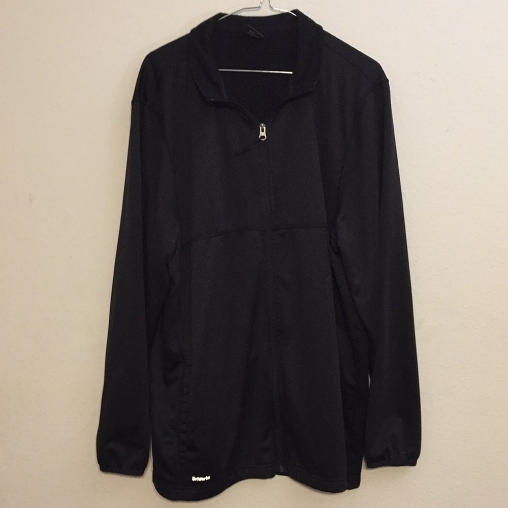 Long sleeve athletic shirt size XL